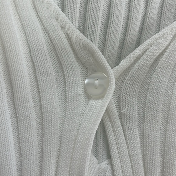 White knit Zara blouse-Brand new, never worn - Picture 5 of 5